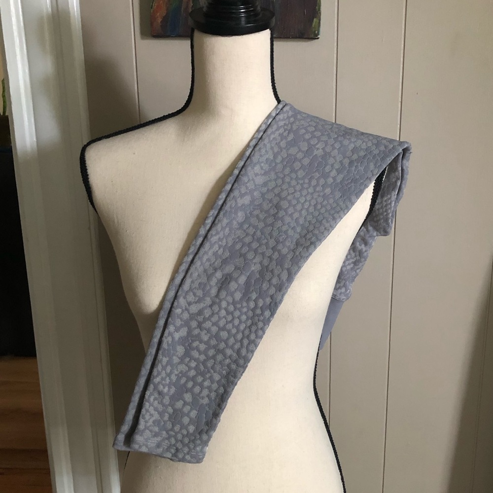 Amazing Textured Grey Print Leggings